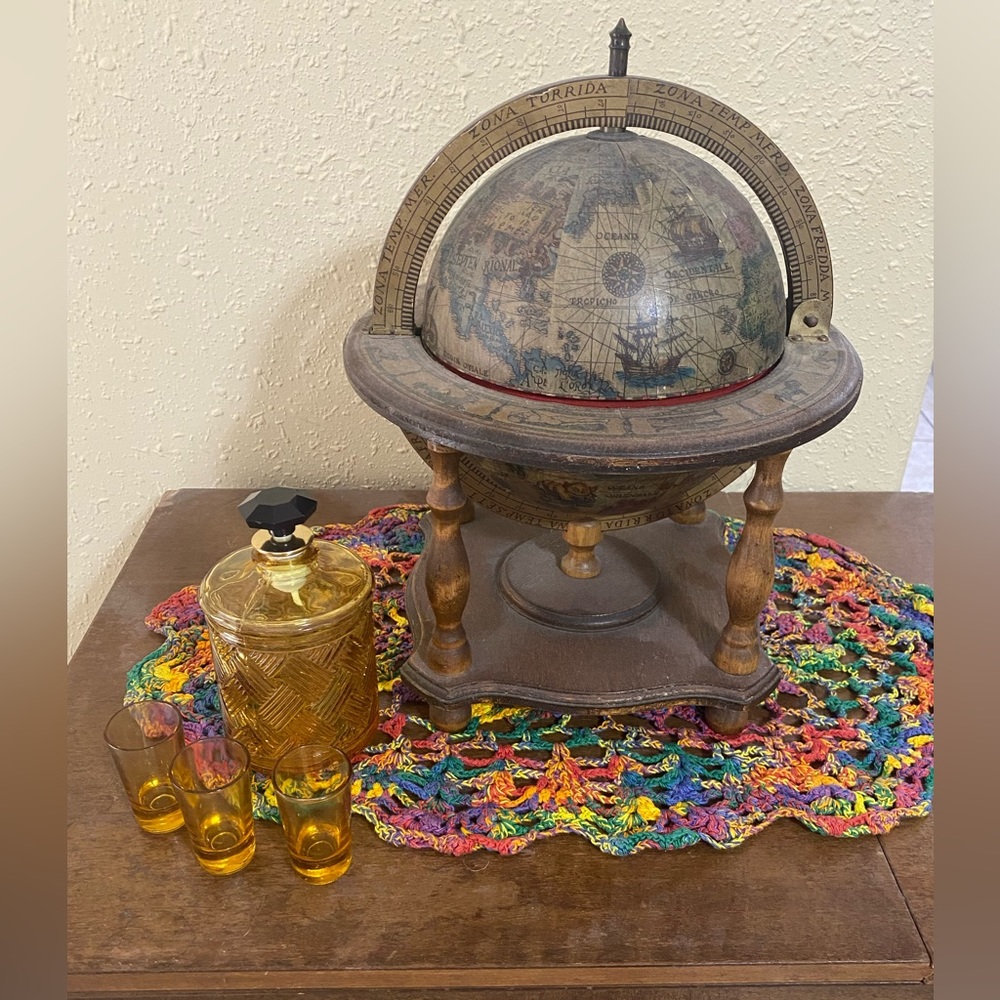 Vintage Globe Bar